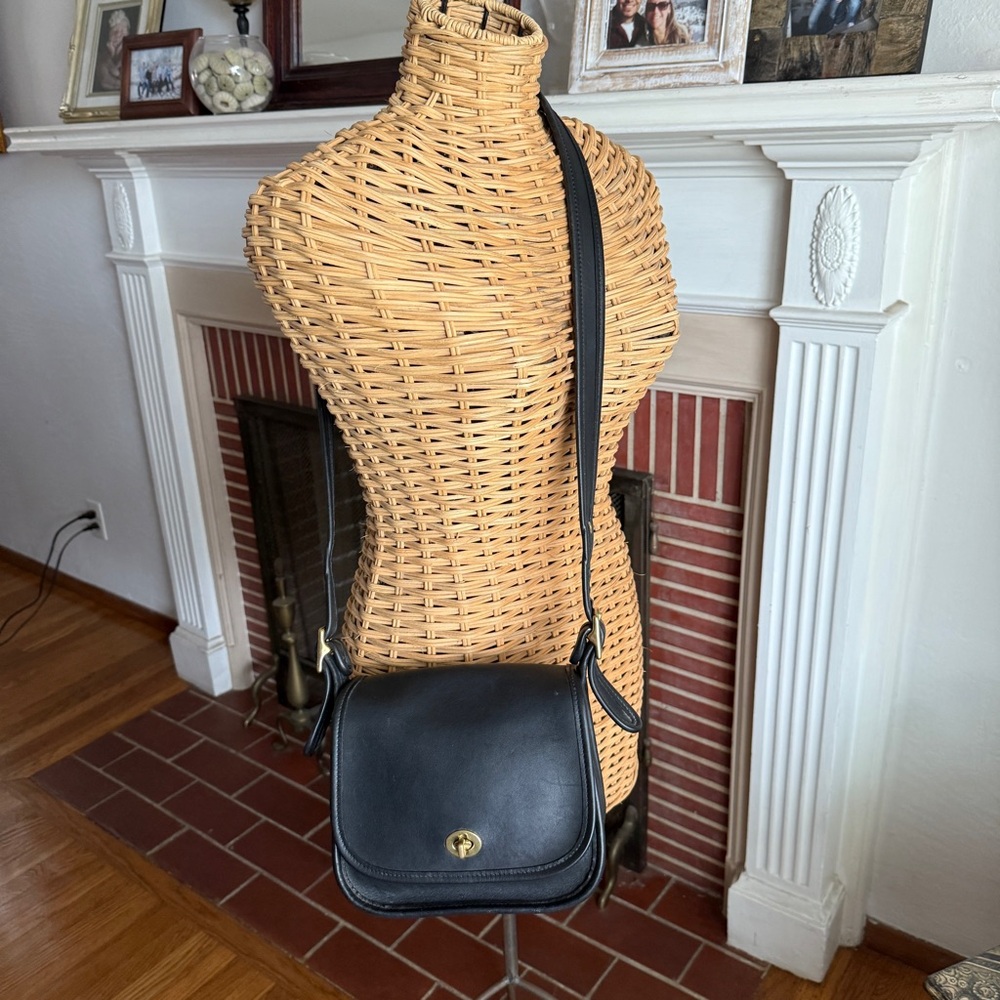 Vintage Coach legacy small flap black leather purse